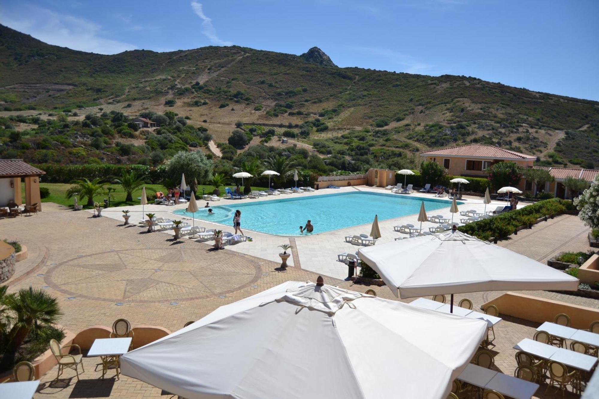 La Fenice Resort Olbia Exterior photo